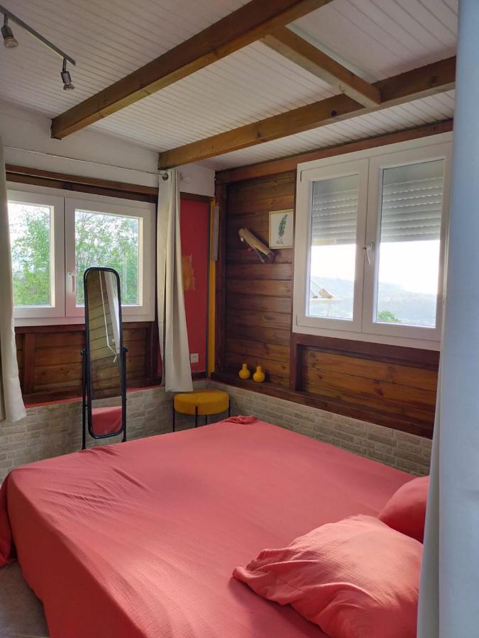 Douceur Des Hauteurs Bas De Villa, Piscine Privee Sainte-Luce Exteriör bild