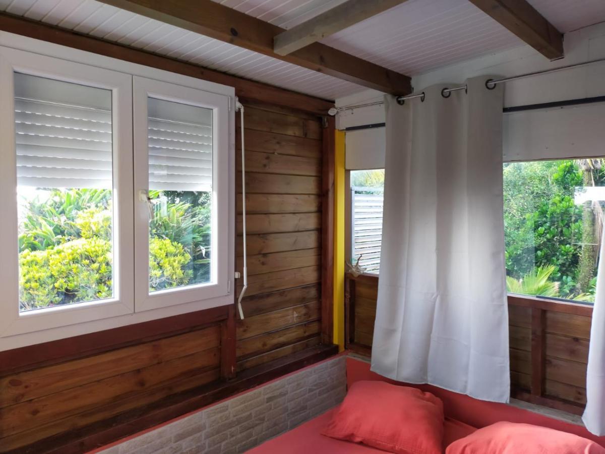 Douceur Des Hauteurs Bas De Villa, Piscine Privee Sainte-Luce Exteriör bild